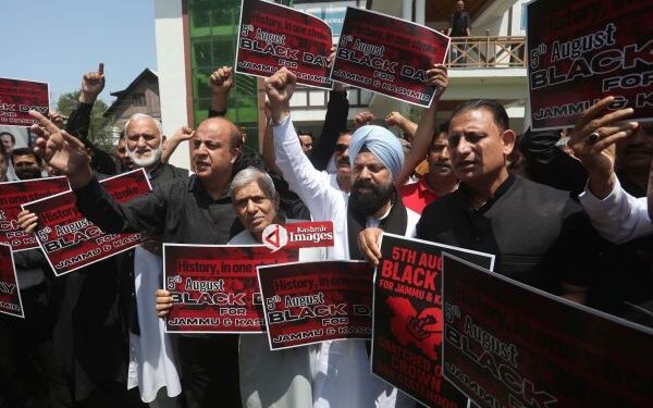Police thwart NC, Cong protests against abrogation of Article 370 in Srinagar