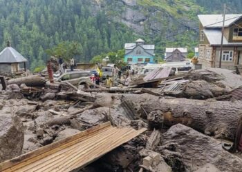 Nation mourns, rescue efforts continue in Kishtwar
