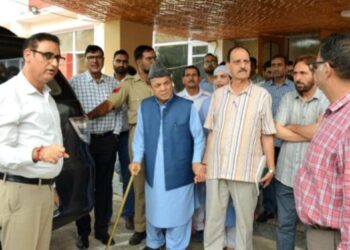 Abdul Rahim Rather conducts surprise inspection of Legislature Hostel Srinagar
