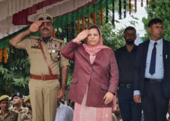 Sakeena Itoo hoists National Flag at Shaheed Himayun Muzammil Memorial GDC Anantnag