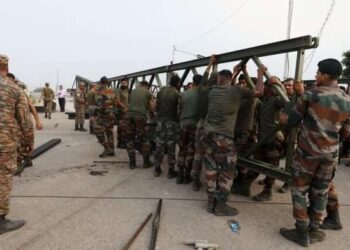 Army restores traffic on Tawi bridge in Jammu city