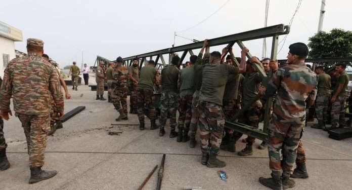 Army restores traffic on Tawi bridge in Jammu city