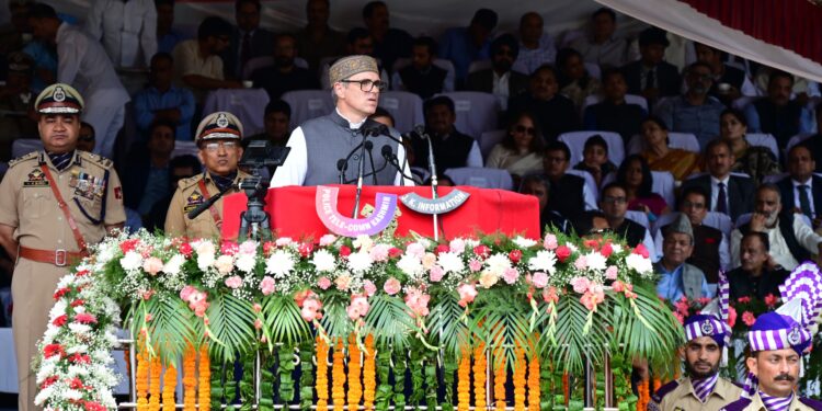 CM Omar Abdullah hoists national flag at Bakshi Stadium, addresses people on 79th Independence Day