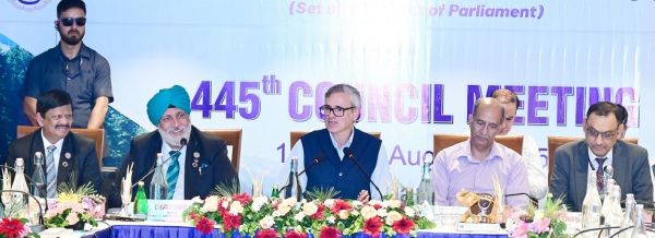 CM Abdullah interacts with ICAI members at its 445th Council Meeting in Pahalgam