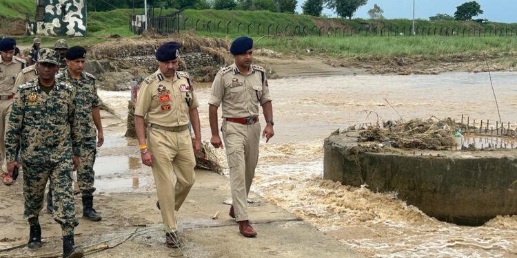 Police chief, BSF ADG review security along Indo-Pak border post-Jammu floods