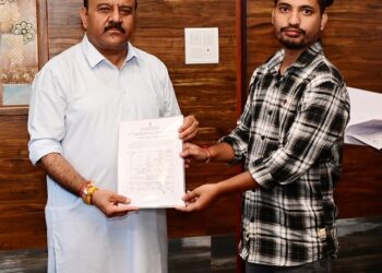 Dy CM, Advisor to CM present appointment letters to 8 youth under RAS