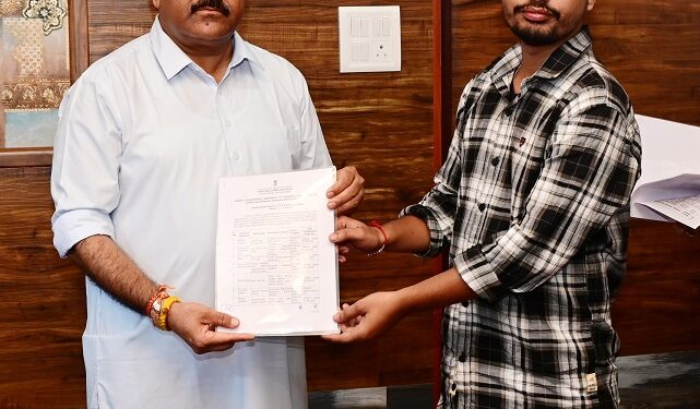 Dy CM, Advisor to CM present appointment letters to 8 youth under RAS
