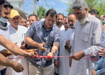 Javid Dar inaugurates macadamisation projects in Rafiabad Constituency