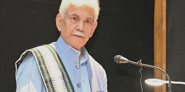 LG felicitates langar organisations for their significant contribution during Shri Amarnath Ji Yatra-2025