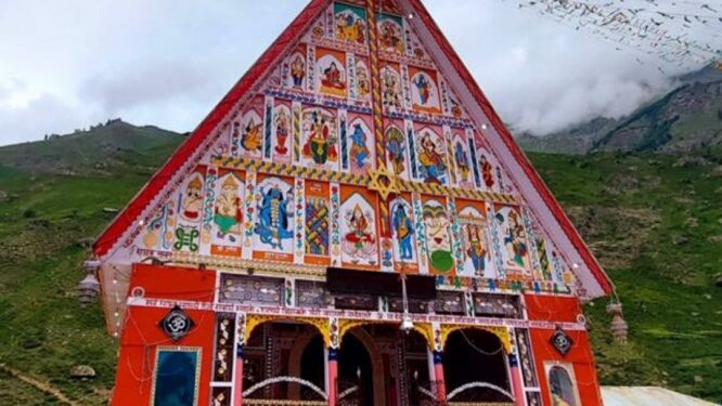 Devotees hold special prayers at Machail Mata temple for Kishtwar cloudburst victims
