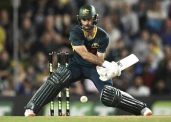 Maxwell powers Australia to T20 series-clinching win over South Africa