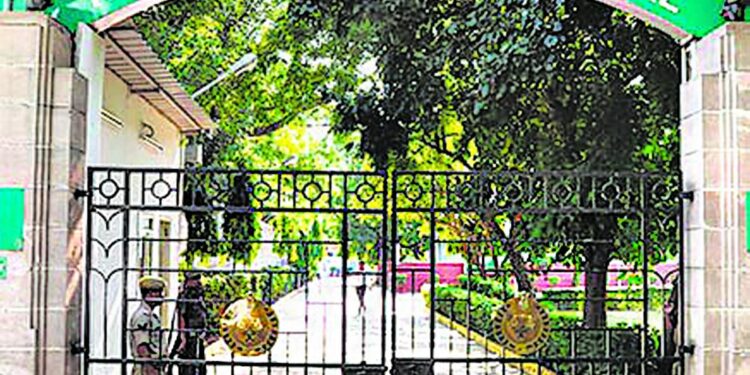 ED arrests ex-Axis MF fund manager in ‘front-running’ case