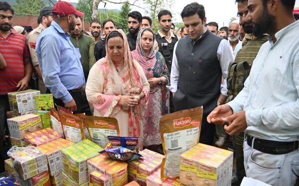 Sakeena Itoo presides Sampoornata Abhiyan Samman Samaroh at Aspirational Block Manzgam Kulgam