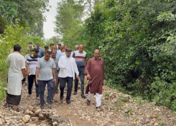 Minister Satish Sharma visits cloudburst-hit areas of Kathua