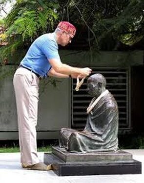 Omar Abdullah pays tributes to Mahatma Gandhi at Sabarmati Ashram