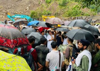 LoP Sunil Sharma directs for immediate restoration of damaged National Highway in Udhampur