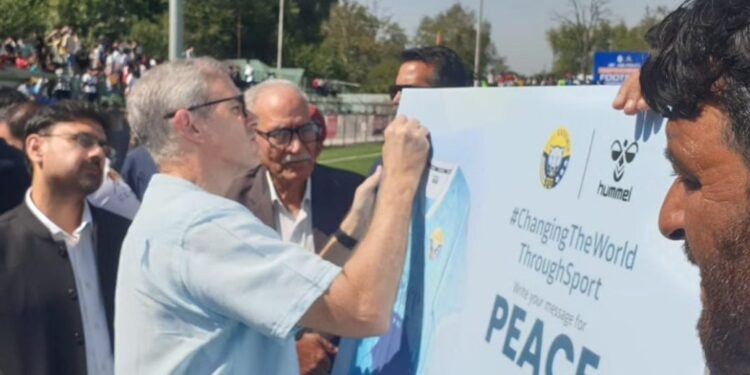 Restoring peace in J&K rests with those in charge, not my Govt, says CM