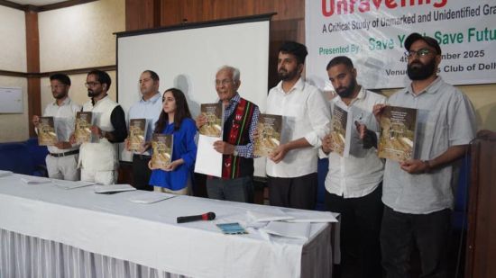 61.5% of 4,056 unmarked graves in north Kashmir have foreign, 29.8% local terrorists in them