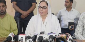 National Emblem at Dargah Hazratbal: Waqf Board chief accuses NC of politicizing religious institutions, demands arrest of those who tried to break the emblem