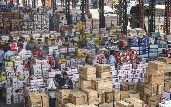 Apple prices go down in Jammu fruit Mandi amid supply chain disruption