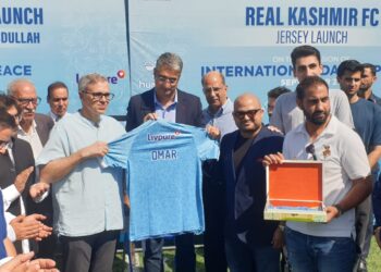 Restoring peace in J&K rests with those in charge, not my Govt, says CM