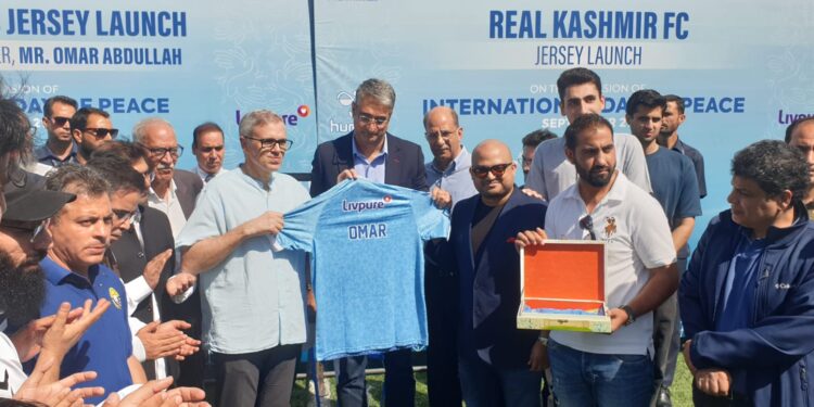 Restoring peace in J&K rests with those in charge, not my Govt, says CM