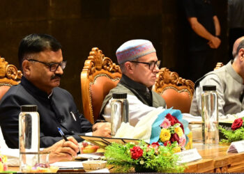 CM Omar pledges early action on recommendations for protection of Hangul, habitat conservation