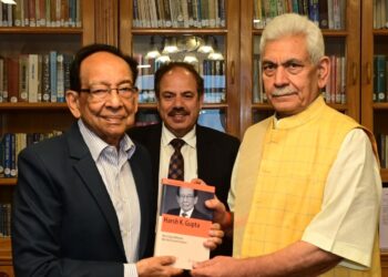 LG, experts discuss strategies for a disaster-resilient Jammu & Kashmir