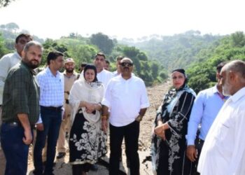 Dy CM takes on ground assessment of damage due to flash flood