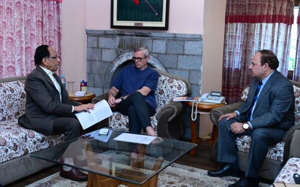 Former NDMA member discusses disaster preparedness with CM Abdullah