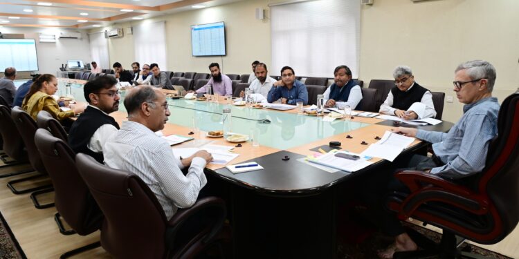 CM reviews telecom, digital communications infrastructure projects in J&K