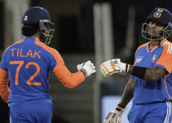 India thrash Pakistan by 7 wickets, players refrain from shaking hands