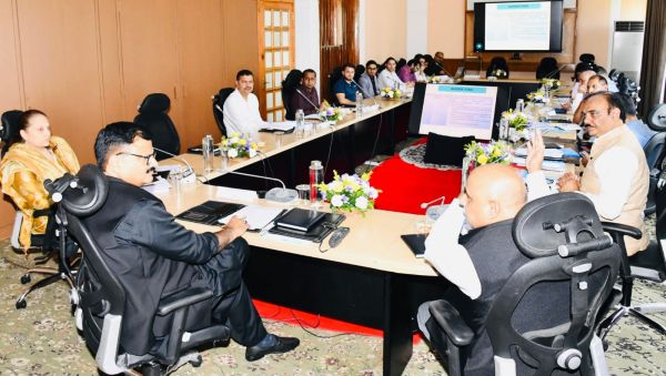 Javed Rana chairs FDCL’s Board meeting in Srinagar