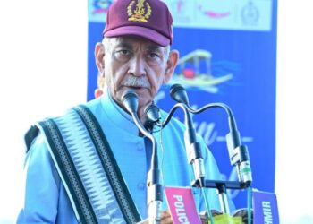 Youth must act as agents of change; leverage their energy, discipline, perseverance & creativity: LG Sinha