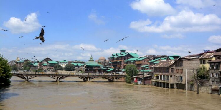 Flood situation eases in most parts of Kashmir