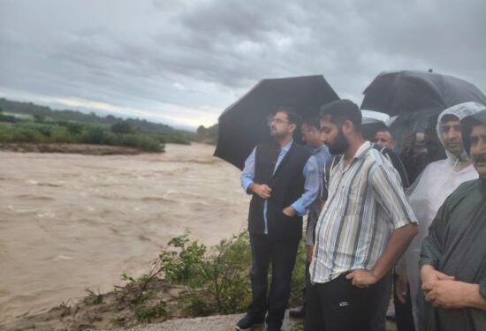 Satish Sharma conducts extensive tour of flood-affected areas