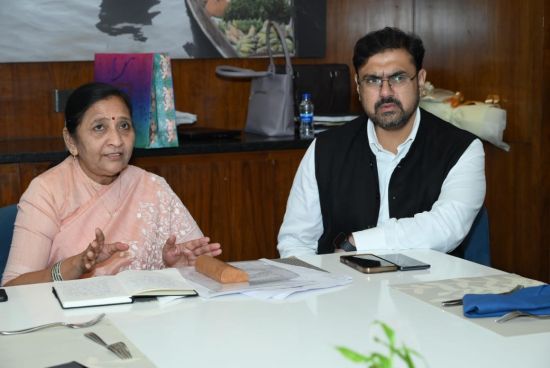 Satish Sharma meets Union MoS Nimuben Jayantibhai Bambhaniya