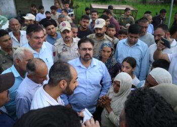 Satish Sharma reviews essential supplies in flood-affected Samwan, Kharah Balli blocks of Jammu district