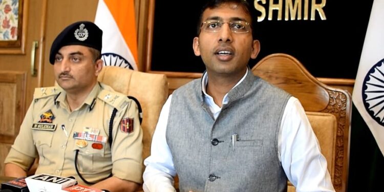 Over 1.3 lakh metric tonnes of fresh fruits transported across country from Kashmir: Div Com