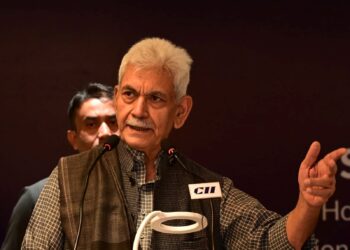 Industrial ecosystem of the country should come forward and support rapid industrialisation of J&K: LG