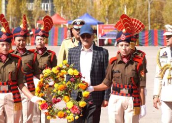 LG Kavinder pays homage to Police Martyrs on Police Commemoration Day