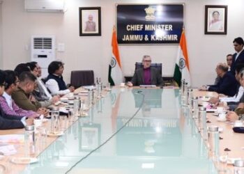 CM Omar Abdullah reviews arrangements for Darbar Move