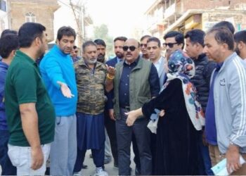Dy CM conducts extensive tour of Srinagar city, assesses development works