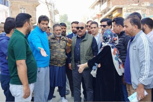 Dy CM conducts extensive tour of Srinagar city, assesses development works