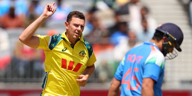 Australia foil RoKo show to etch seven-wicket win over India in 1st ODI