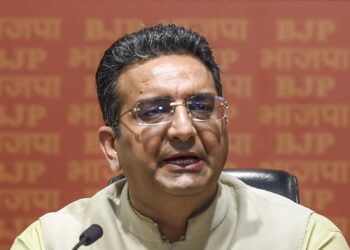 BJP slams Rahul Gandhi for his remarks at seminar in Colombia