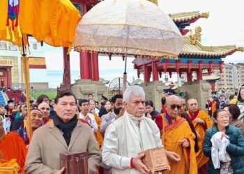 LG leaves Russia for India with holy relics of Lord Buddha