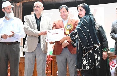 Javid Dar presides valedictory session of Pashudhan Mela at SKUAST-K Shuhama