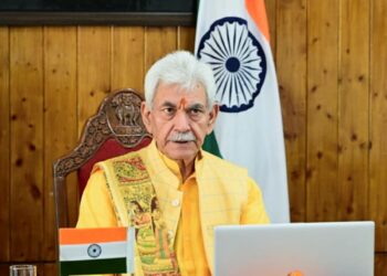 LG lauds J&K youths for embracing diversity, cultural heritage