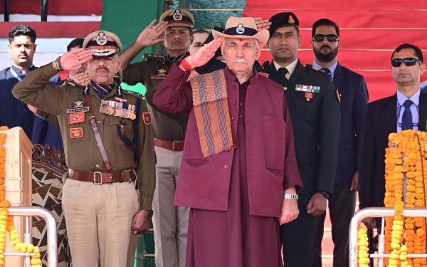 Paying tributes to Police martyrs, LG calls for adopting modern technology to counter ‘fabricated’ narrative